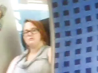 La chica se entregó al película completa de pornografía maestro de masajes - sensual gang bang