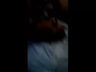 Shmara flaca lista para ver película de pornografía sentarse en una polla