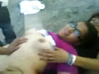 El fumador se pone pelis porno completas gratis dos rubias en el anal